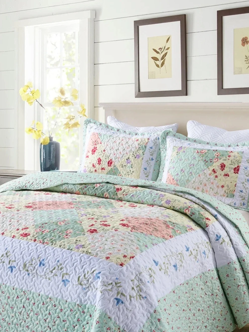 Floral Patchwork king 3 piece Quilt Set - Mint Green